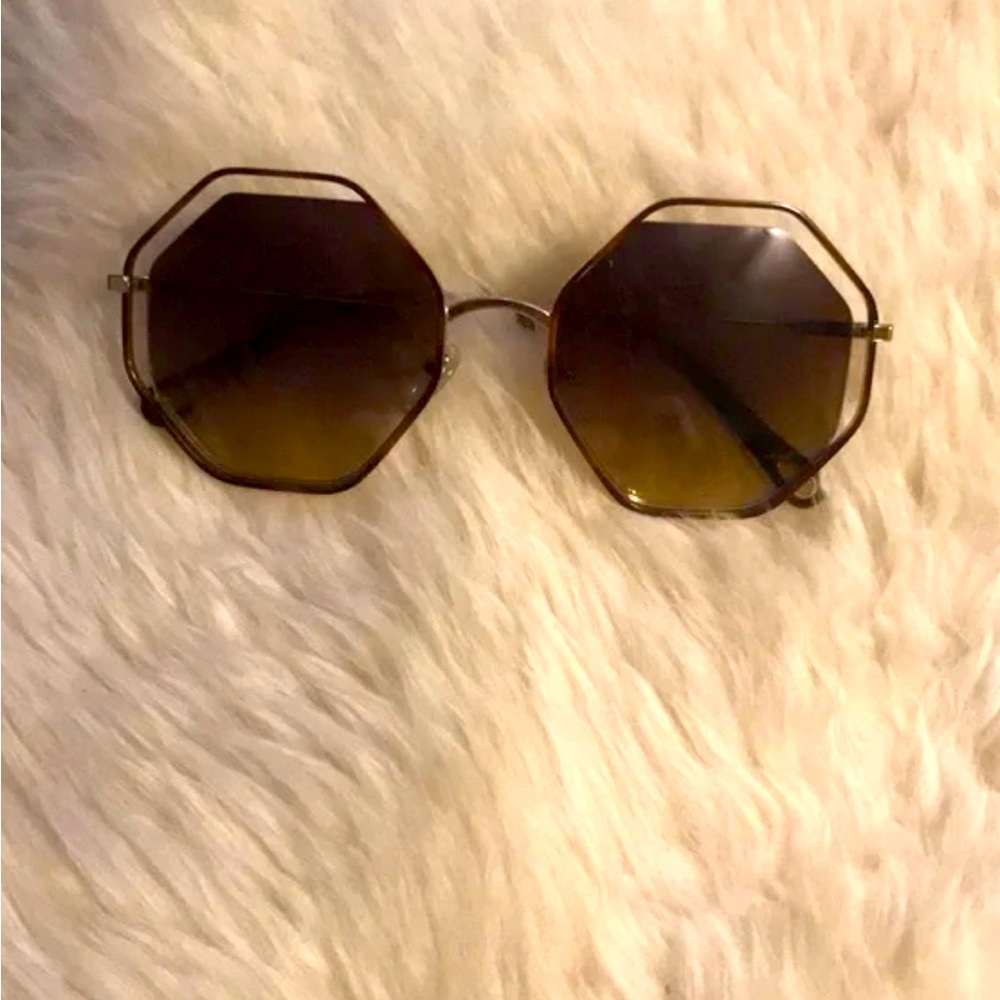 EUC Chloe sunglasses